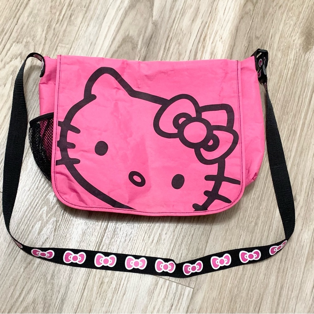 Hello Kitty Messenger Bag 11”x15”